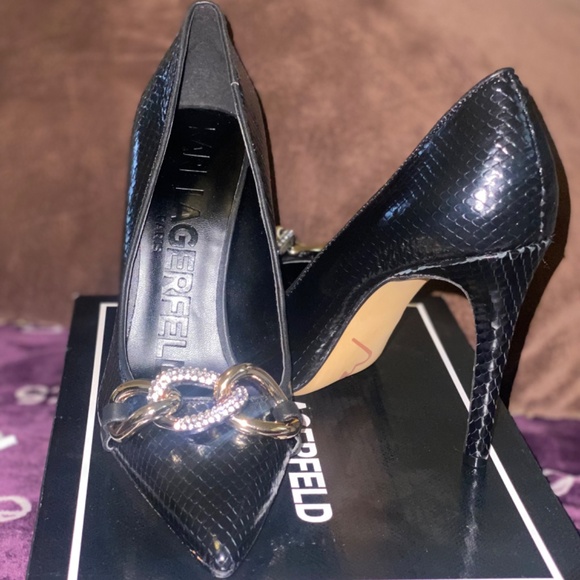 Shoes - Picture 4 of 10